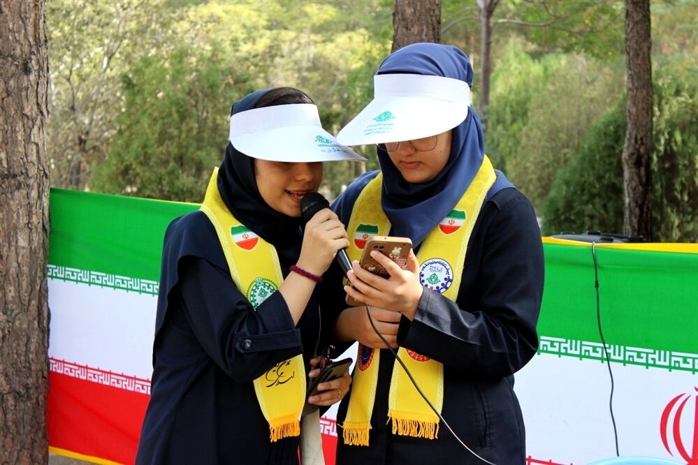 اردوی تشکیلاتی یاور‌مربیان  عضو سازمان دانش‌آموزی استان اصفهان
