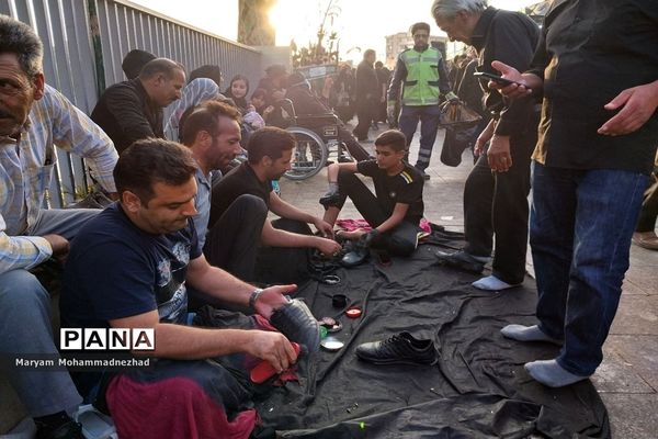 برپایی‌ مواکب‌ به‌منظور خدمتگزاری به زائران آقا امام رضا(ع)