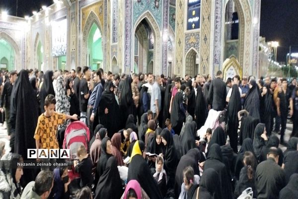 حال و هوای حرم مطهر رضوی در شب شهادت علی بن موسی الرضا (ع)