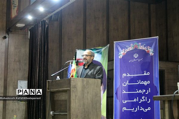 برگزاری همایش مدیران مدارس سراسر کشور در سالن جلسات شهید چمران آموزش و پرورش ناحیه ۵ مشهد مقدس