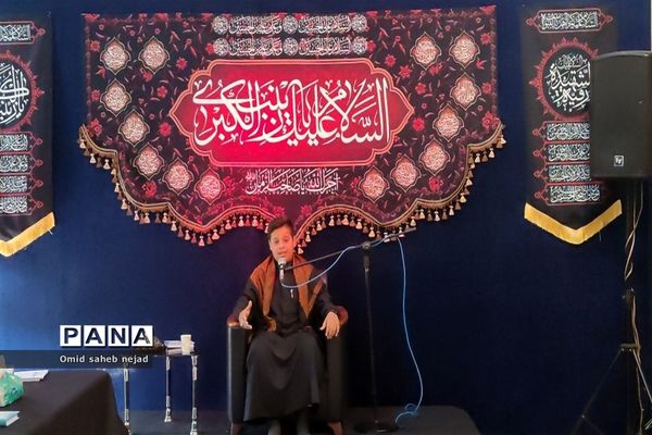 مسابقات قرآن دانش‌آموزان و فرهنگیان در آبادان