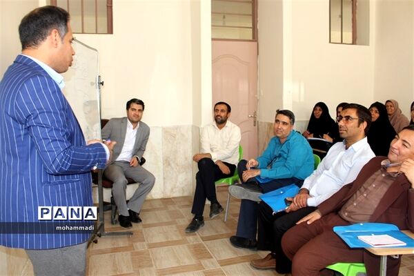 آموزش و ارتقاءتوانمندی‌های منابع انسانی معاونت پرورشی و فرهنگی