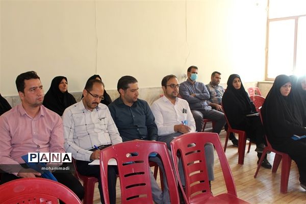 آموزش و ارتقاءتوانمندی‌های منابع انسانی معاونت پرورشی و فرهنگی