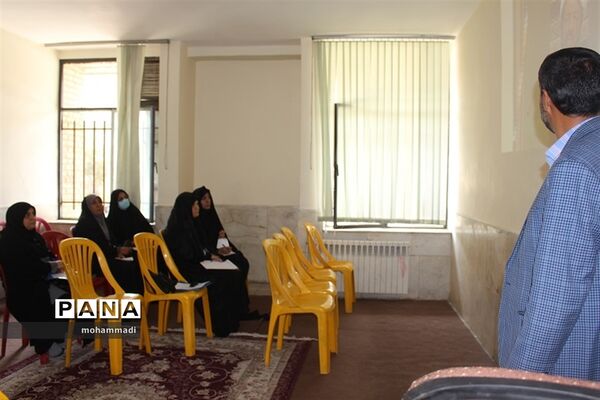 آموزش و ارتقاءتوانمندی‌های منابع انسانی معاونت پرورشی و فرهنگی