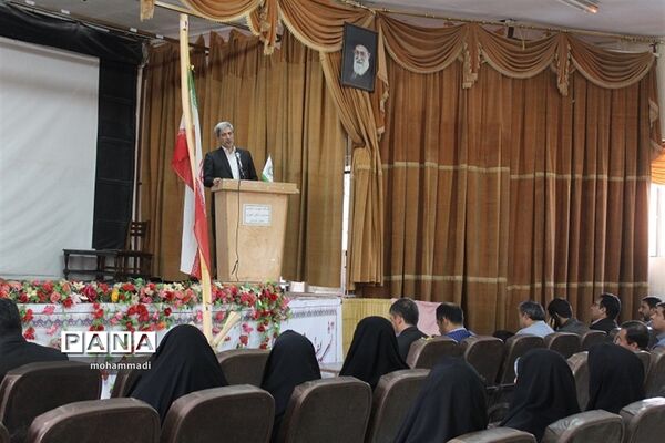 آموزش و ارتقاءتوانمندی‌های منابع انسانی معاونت پرورشی و فرهنگی