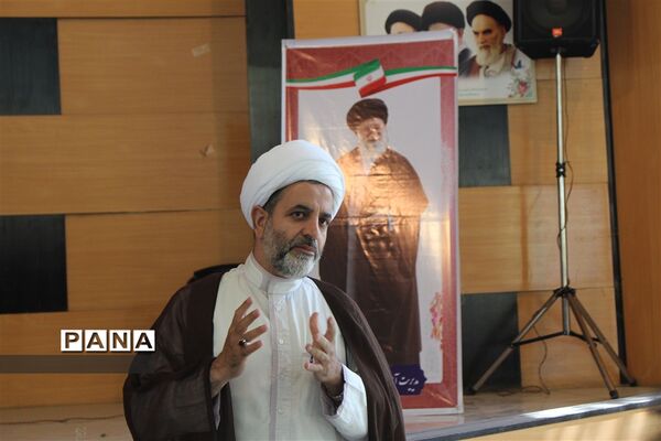 نشست علمی، تخصصی مدیران مدارس شهرستان گلبهار