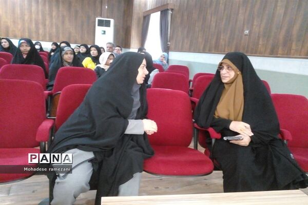 برگزاری جلسه معارفه مدیران و کادر جدید اجرایی  با اولیا