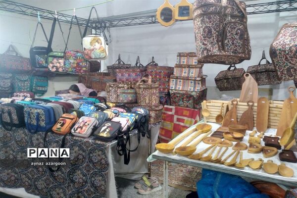 نمایشگاه پاییزه در قائمشهر