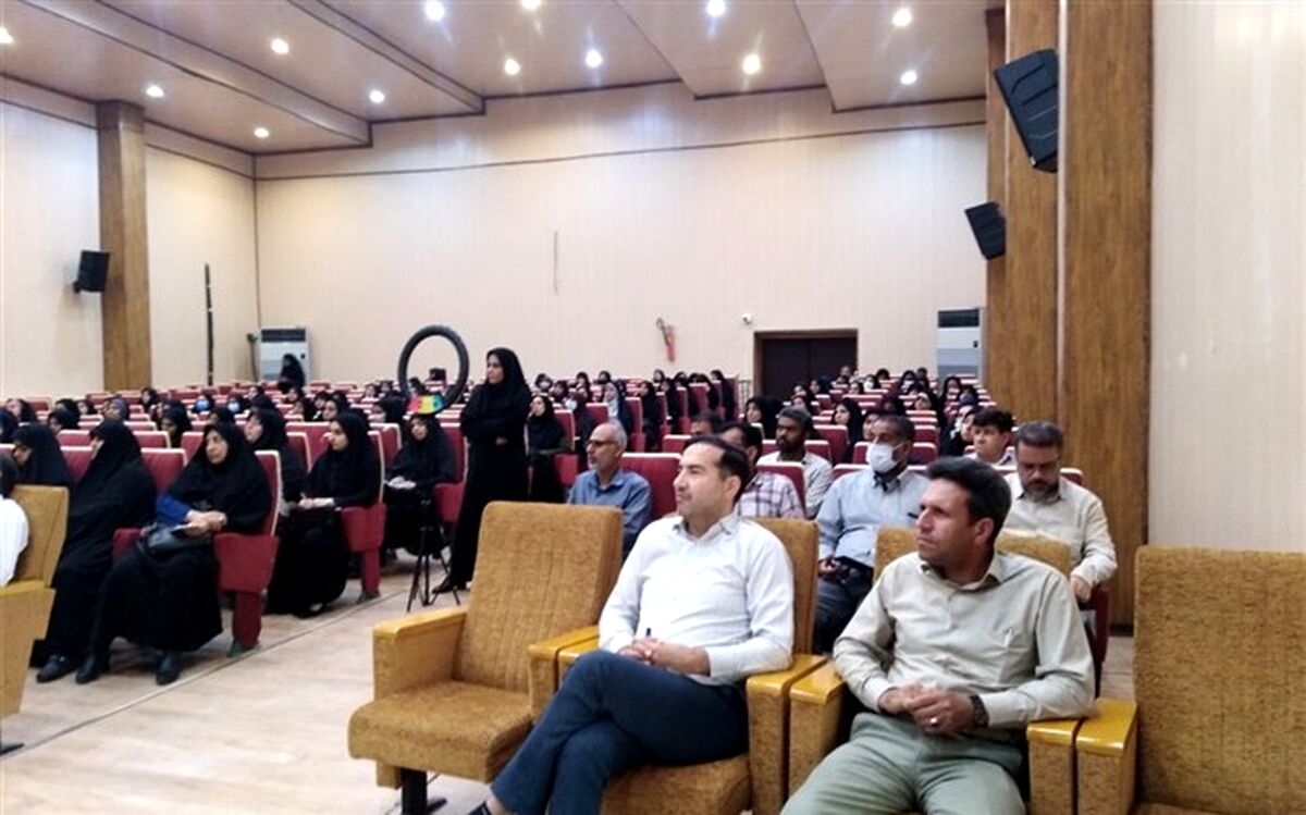 ضرورت اجرای برنامه فراگیر پرورشی و اقامه نماز جماعت در مدارس