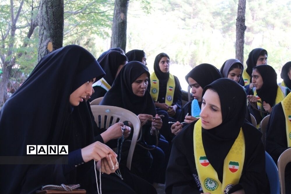 کلاس‌های آموزشی مهارتی. اردوی یاور‌مربیان عضو سازمان دانش‌آموزی استان اصفهان