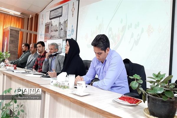 جلسه هم‌اندیشی مدیران مدارس شهرستان مه‌ولات در محل سالن بصیرت