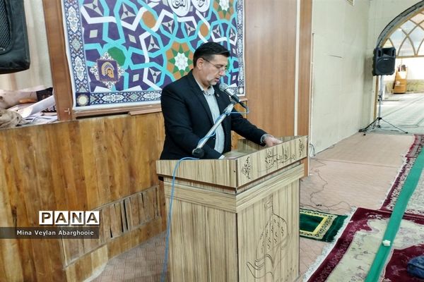 نماز جمعه شهرستان پیشوا همزمان با هفته دفاع‌مقدس و آغاز سال تحصیلی