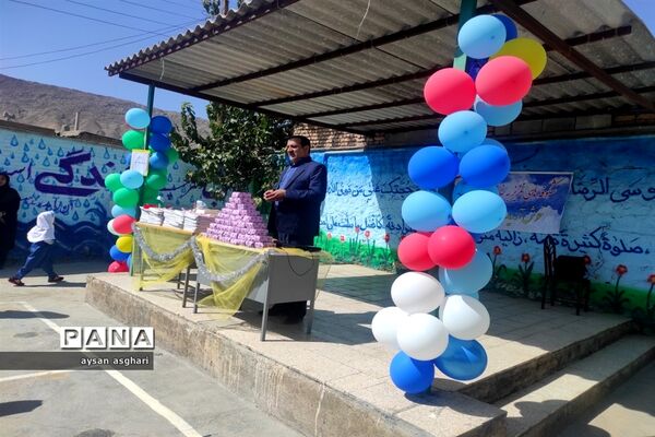 زنگ شکوفه‌ها همزمان با سراسر استان در آموزشگاه ۱۷ شهریور شهر کلات