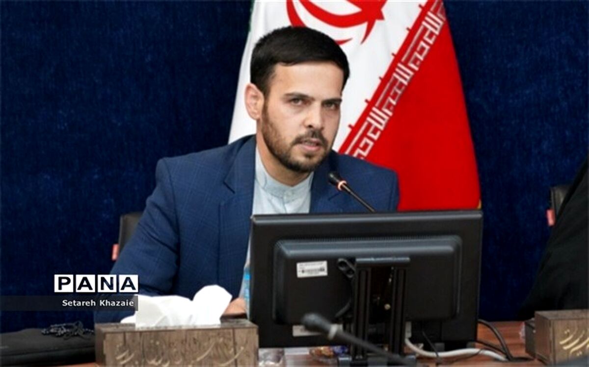 مخاطب اصلی منشور اقامه نماز در تمامی فعالیت‌‌های پرورشی مدیران مدارس هستند