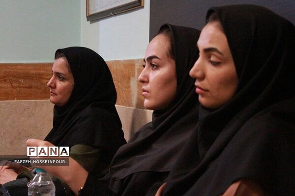 کلاس ریاضی و فیزیک در نشست تخصصی همراهان فصل صعود بهارستان‌2