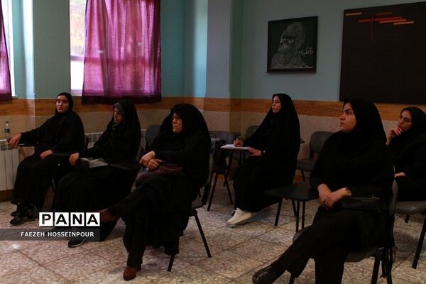 کلاس هم‌اندیشی عربی نشست تخصصی همراهان فصل صعود بهارستان‌2