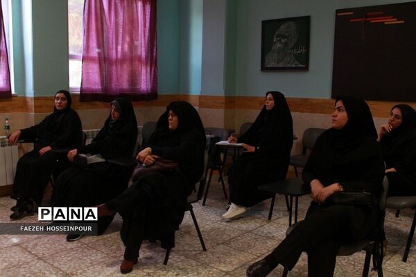 کلاس هم‌اندیشی عربی نشست تخصصی همراهان فصل صعود بهارستان‌2