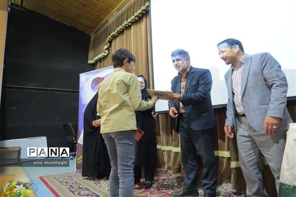 مرحله استانی ششمین دوره جشنواره کتابخوانی