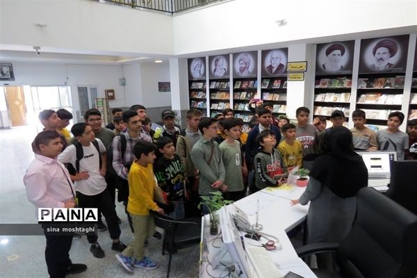 مرحله استانی ششمین دوره جشنواره کتابخوانی