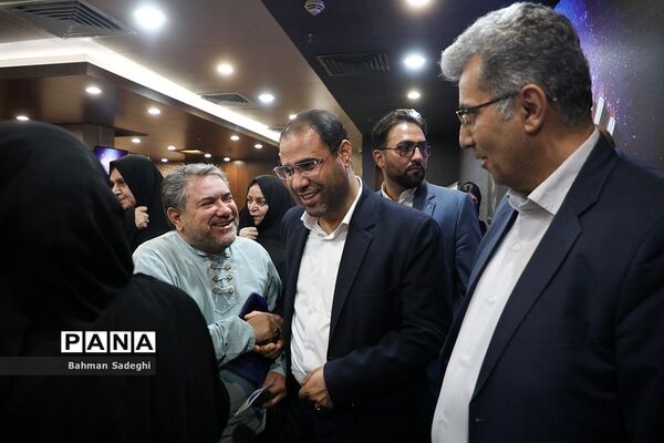 همایش  تجلیل از فعالان طرح مدارس همدل
