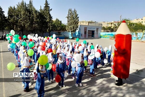 برگزاری جشن شکوفه‌های مدارس ملارد