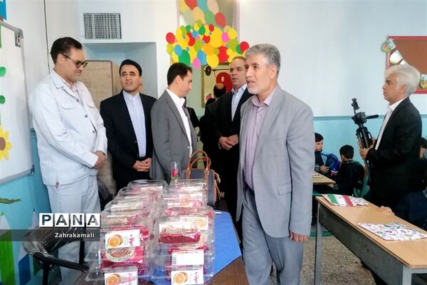 جشن شکوفه‌ها و کلاس اولی‌ها در شهرستان‌شهریار