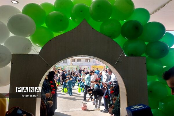 جشن شکوفه‌ها در شهرستان فیروزکوه