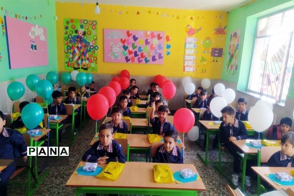 جشن شکوفه‌ها در مدارس صفادشت