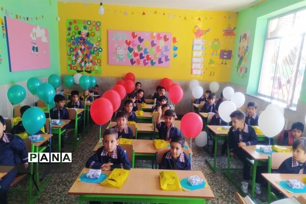 جشن شکوفه‌ها در مدارس صفادشت