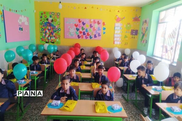 جشن شکوفه‌ها در مدارس صفادشت