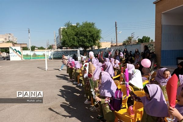 برگزاری جشن شکوفه‌های کلاس‌ اولیدر مدارس شهرستان بهبهان
