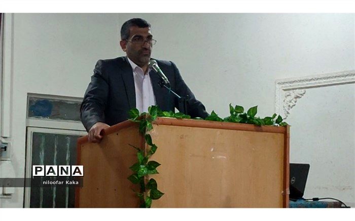 مدیران مدارس سکانداران تعلیم و تربیت هستند