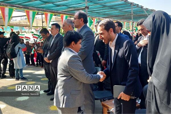 آیین استانی جشن روز شکوفه‌ها در دبستان پسرانه فسایی نژاد ناحیه ۳ شیراز