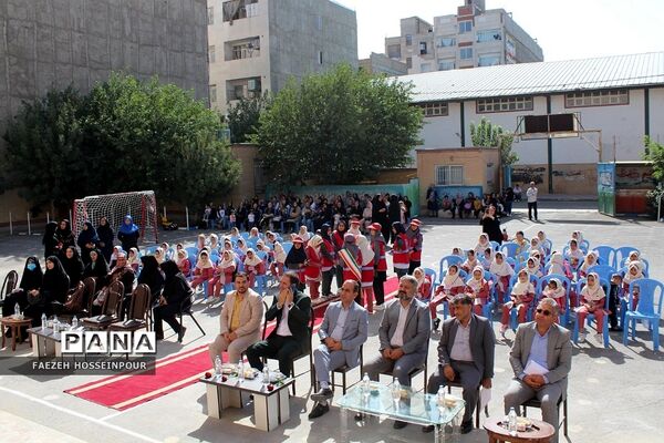 آیین جشن شکوفه‌ها در مدارس بهارستان‌2