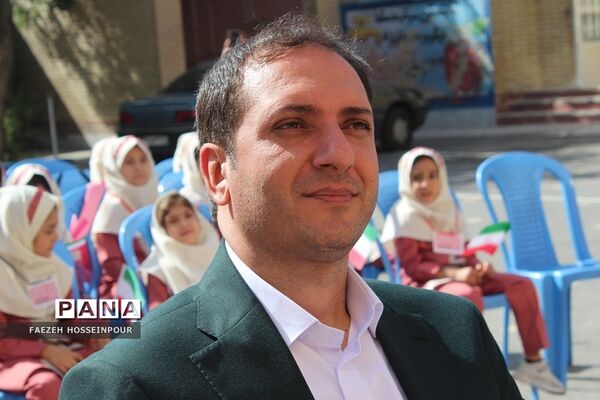 آیین جشن شکوفه‌ها در مدارس بهارستان‌2