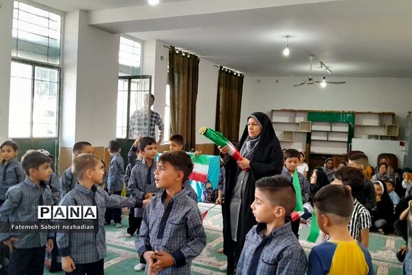 جشن شکوفه‌ها در دبستان شهید بهروز قشقایی ناحیه ۳ شیراز