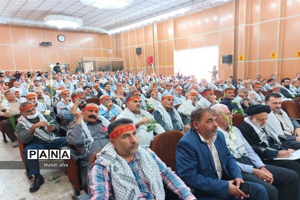 مراسم تجلیل از رزمندگان و خانواده شهدای دفاع مقدس شهرستان بهبهان