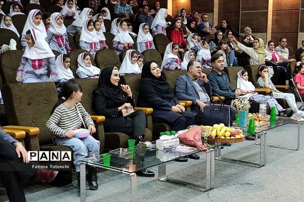 برگزاری جشن شکوفه‌های پایه اول دبستان دخترانه بعثت ناحیه ۳ شیراز در تالار سعدی