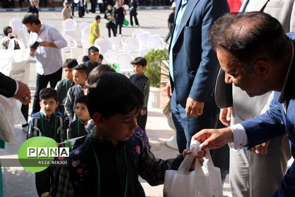 جشن شکوفه‌ها در ناحیه یک بهارستان