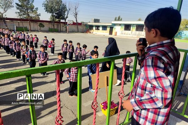 جشن شکوفه‌ها در مدارس کهریزک