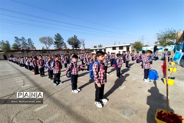 جشن شکوفه‌ها در مدارس کهریزک