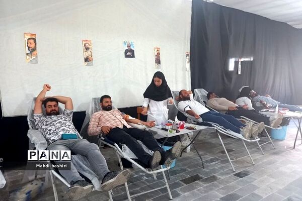 برپایی ایستگاه انتقال خون به‌مناسبت هفته دفاع مقدس در رودهن