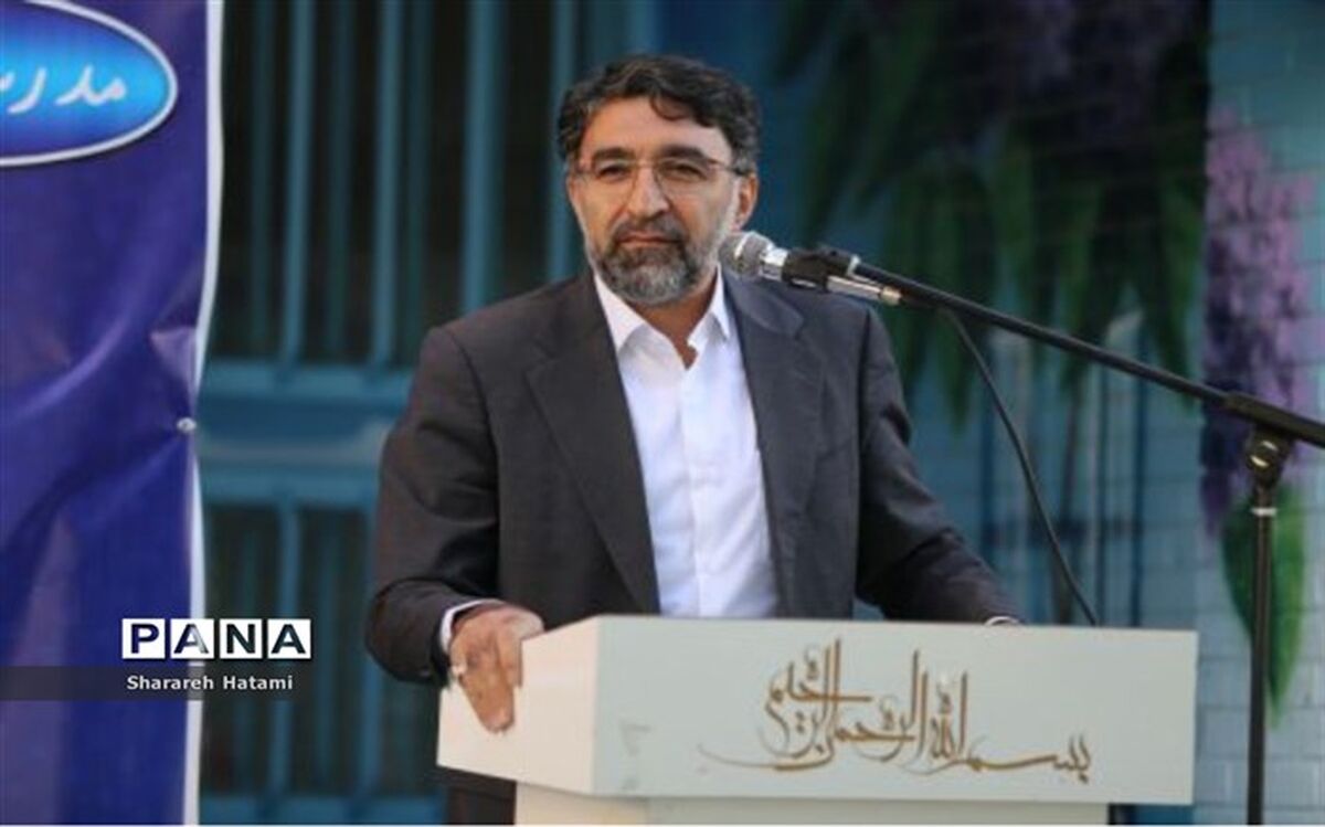 شنبه یکم مهر، مدارس باز هستند؛ غیبت نکنید