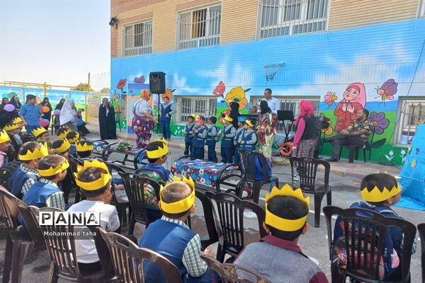جشن شکوفه‌ها برای ورود کلاس اولی ها در دبستان پسرانه الجواد