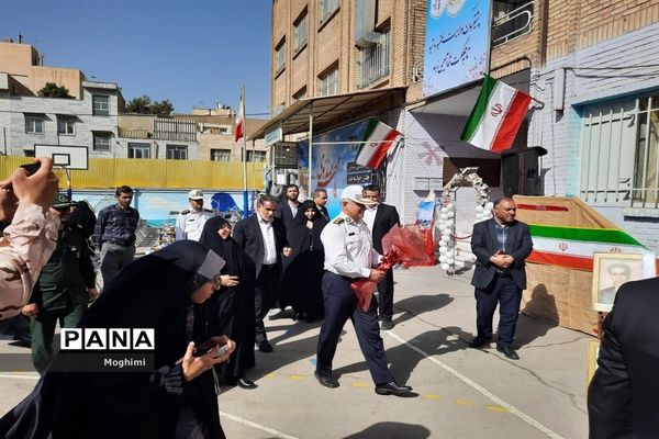 جشن جوانه‌ها در دبیرستان شهید منتظری منطقه ۱۳