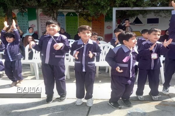 جشن شکوفه‌ها در قائمشهر