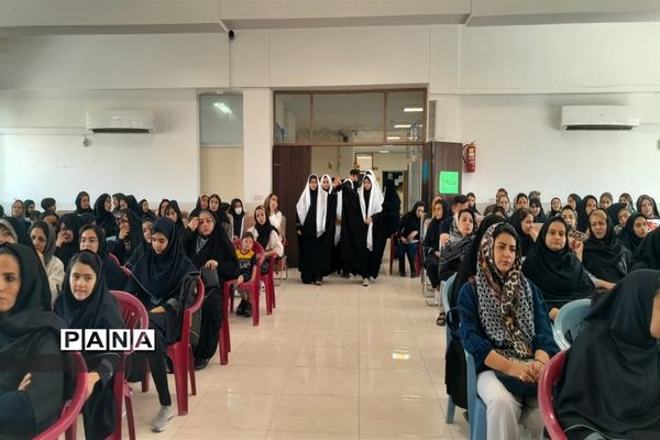 جشن شکوفه‌ها در اداره آموزش و پرورش ناحیه ۵