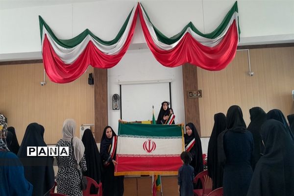 جشن شکوفه‌ها در اداره آموزش و پرورش ناحیه ۵