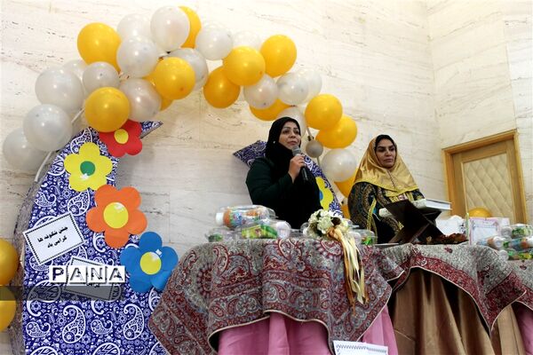 جشن شکوفه‌ها دبستان شهدای نیروگاه در سالن همایش فرهنگسرای نصرت