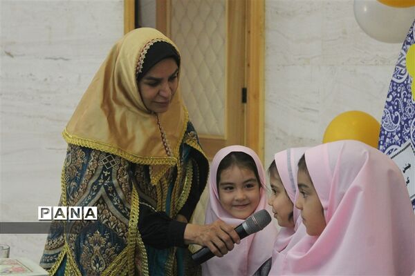 جشن شکوفه‌ها دبستان شهدای نیروگاه در سالن همایش فرهنگسرای نصرت